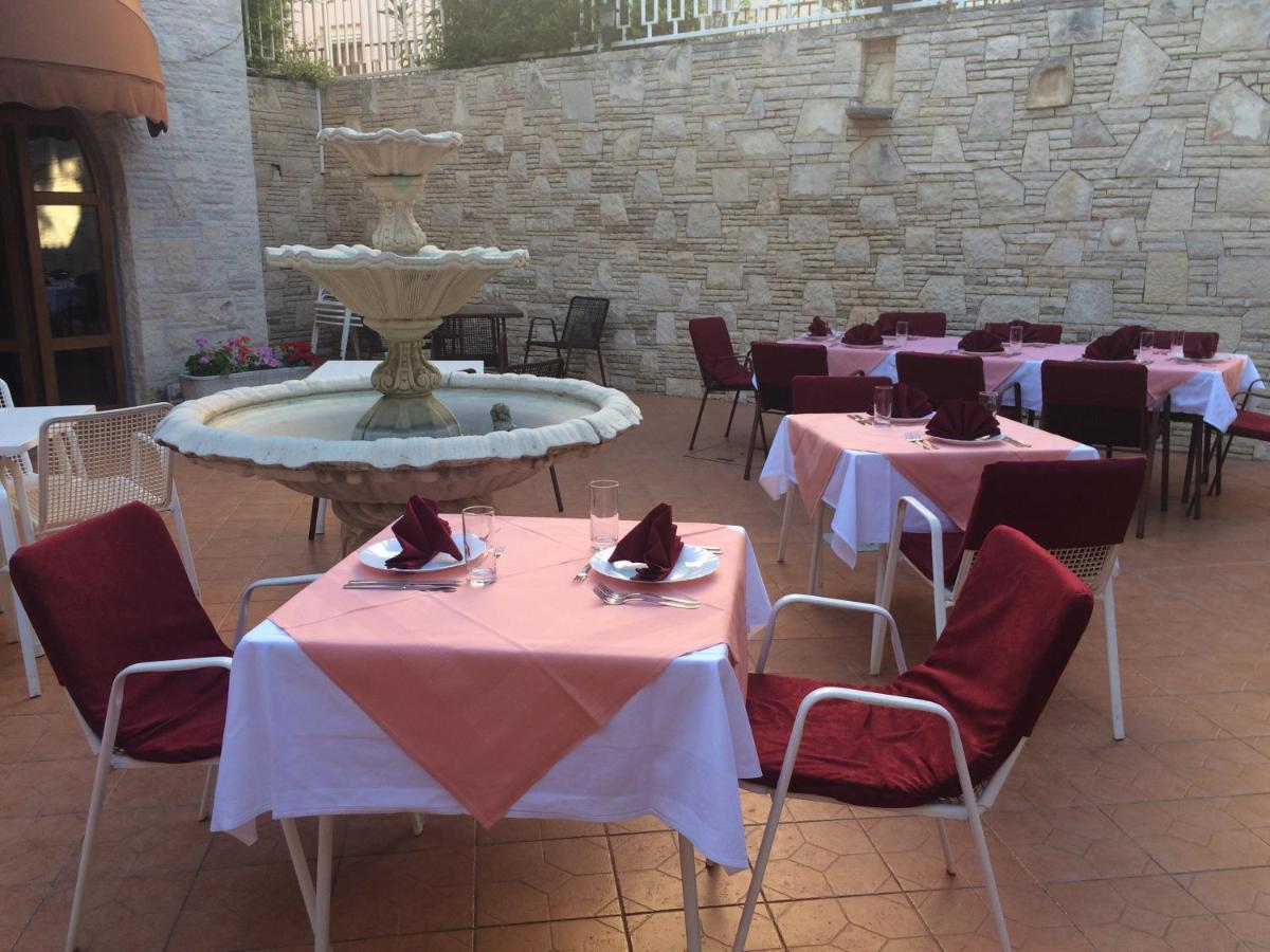 Vila Albatros Acomodação com café da manhã Rovinj Exterior foto